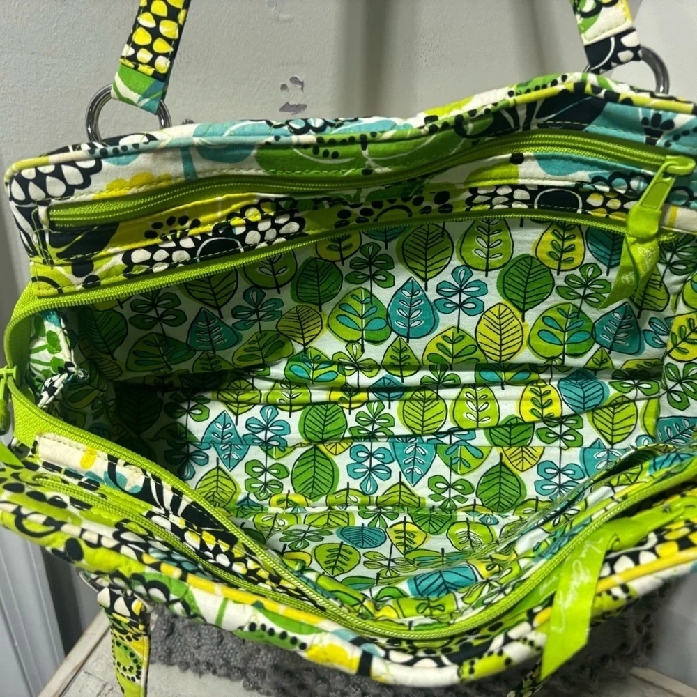 ❤️Vera Bradley Quilted Limes Up Shoulder Bag - Picture 6 of 8
